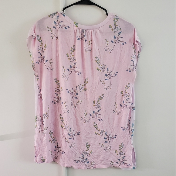 Pink Loft Short-Sleeved Blouse with Floral Pattern - Picture 3 of 5